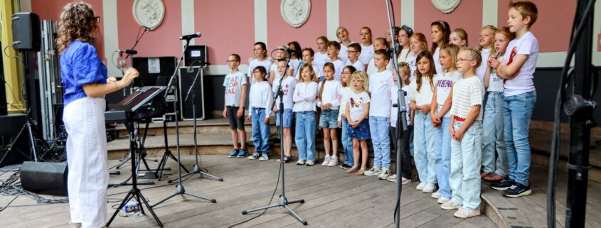 Schoolkoor CBS Nijdjip